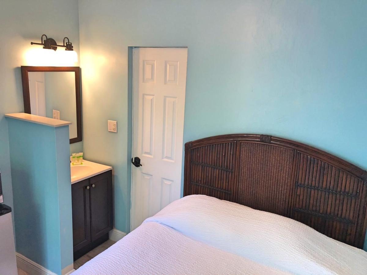 The Pelican Key Largo Cottages Екстериор снимка